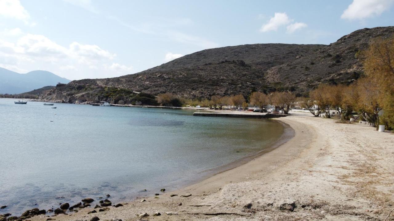 Aphrodite Of Milos Adamantas  Екстериор снимка